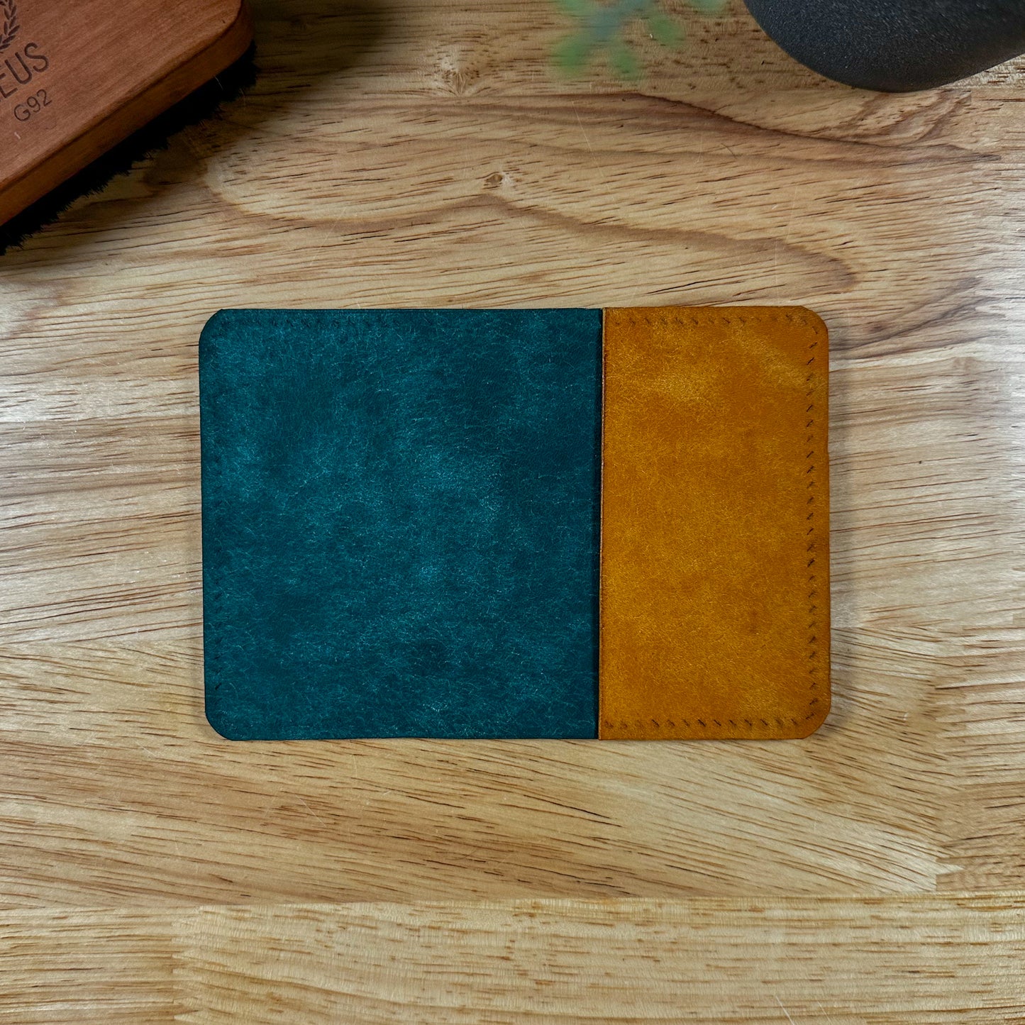 WYTCH Minimal 4 Pocket Bi-Fold Wallet